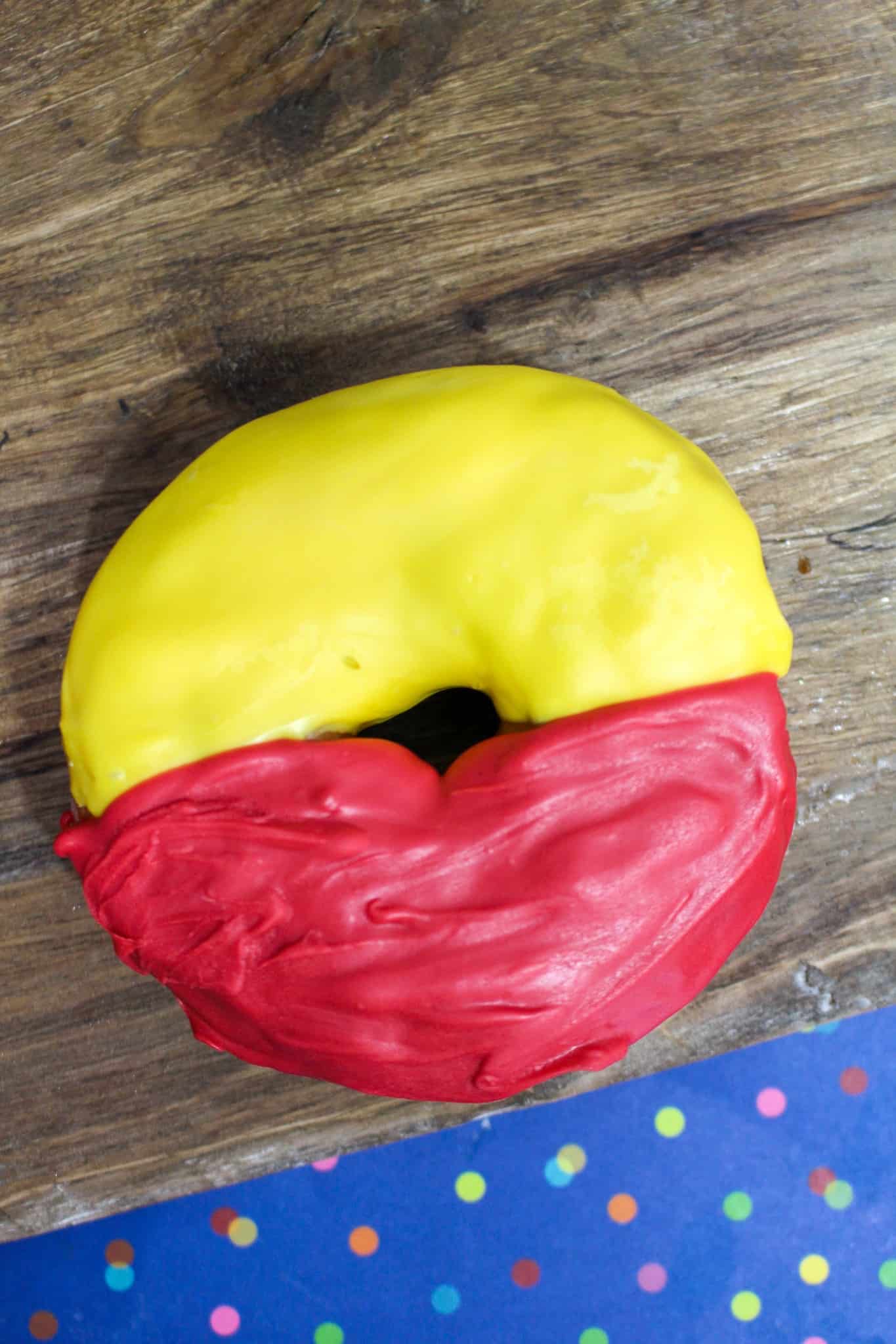 These Winnie the Pooh Doughnuts are the perfect treat for any kid! The Christopher Robin movie is full of great life lessons as well as inspiration for these delicious Winnie the Pooh Doughnuts! #Doughnuts #winniethepooh #breakfast #easybreakfast