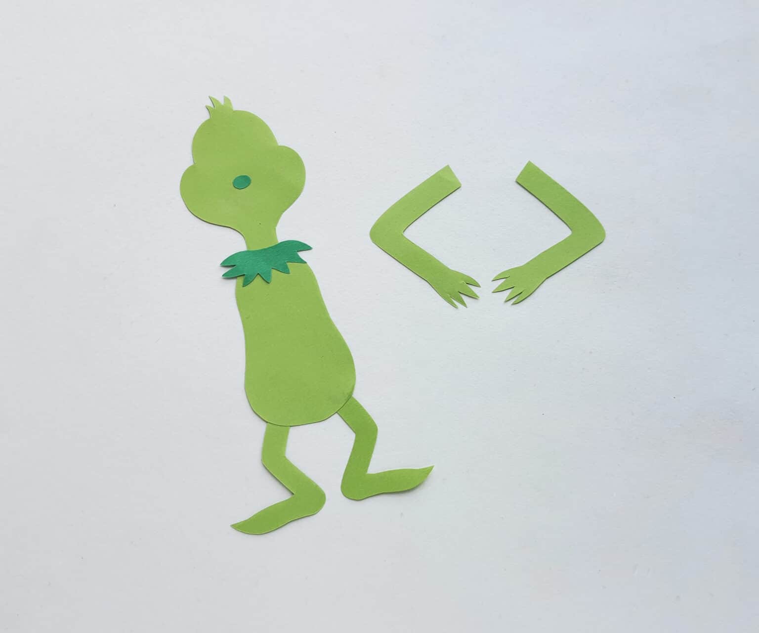 Free printable Grinch Bookmark. Easy and adaptable Because Mom Says