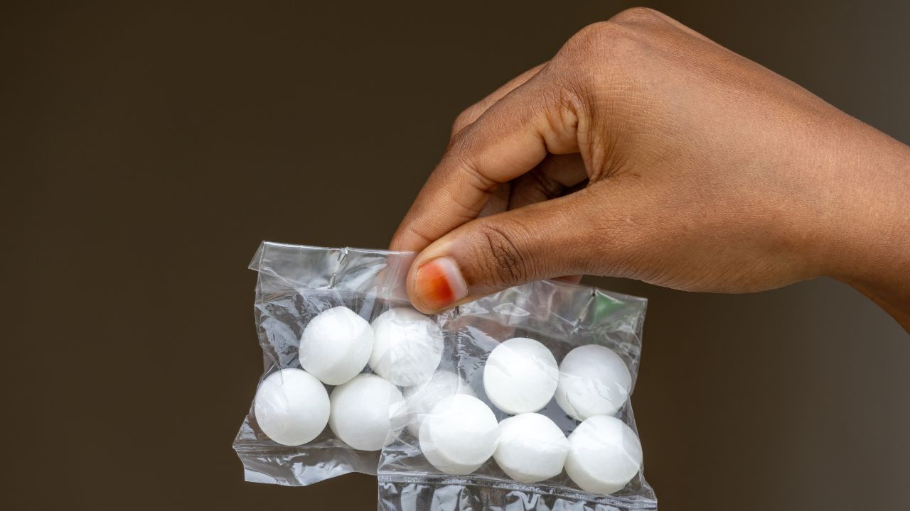 Freshen Clothes Fast: Easy Ways to Remove Mothball Smell