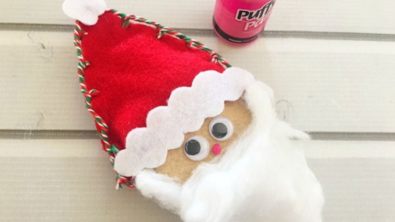 Santa Claus Mason Jar Lid Ornament DIY