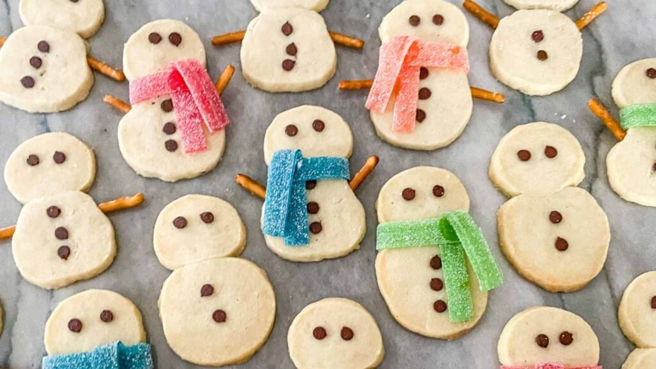 10 Snowman Desserts to Kick Off Holiday Baking This Fall – Because Mom Says