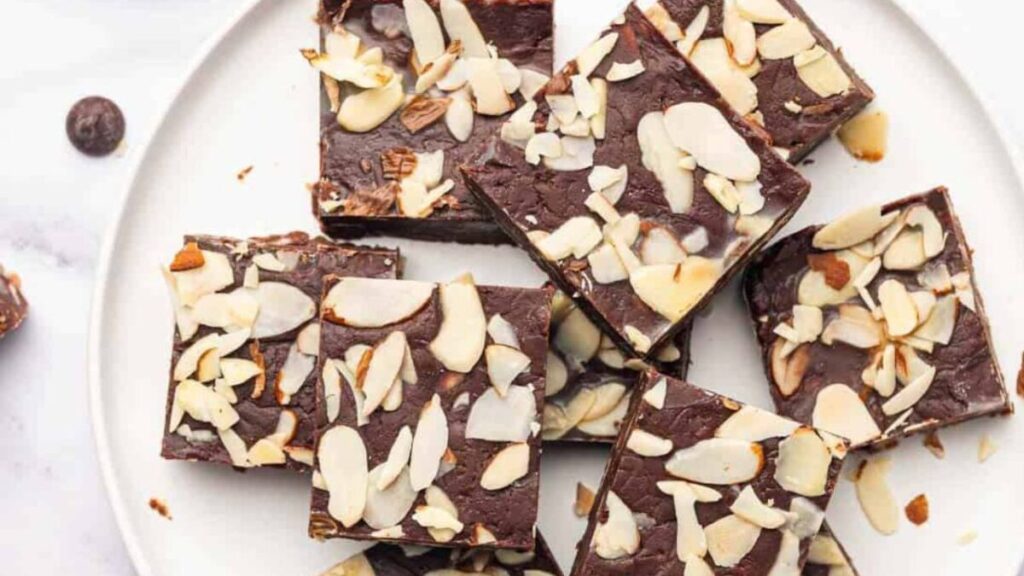 6 Halloween Treats for Kids That Are Spooky & Fun