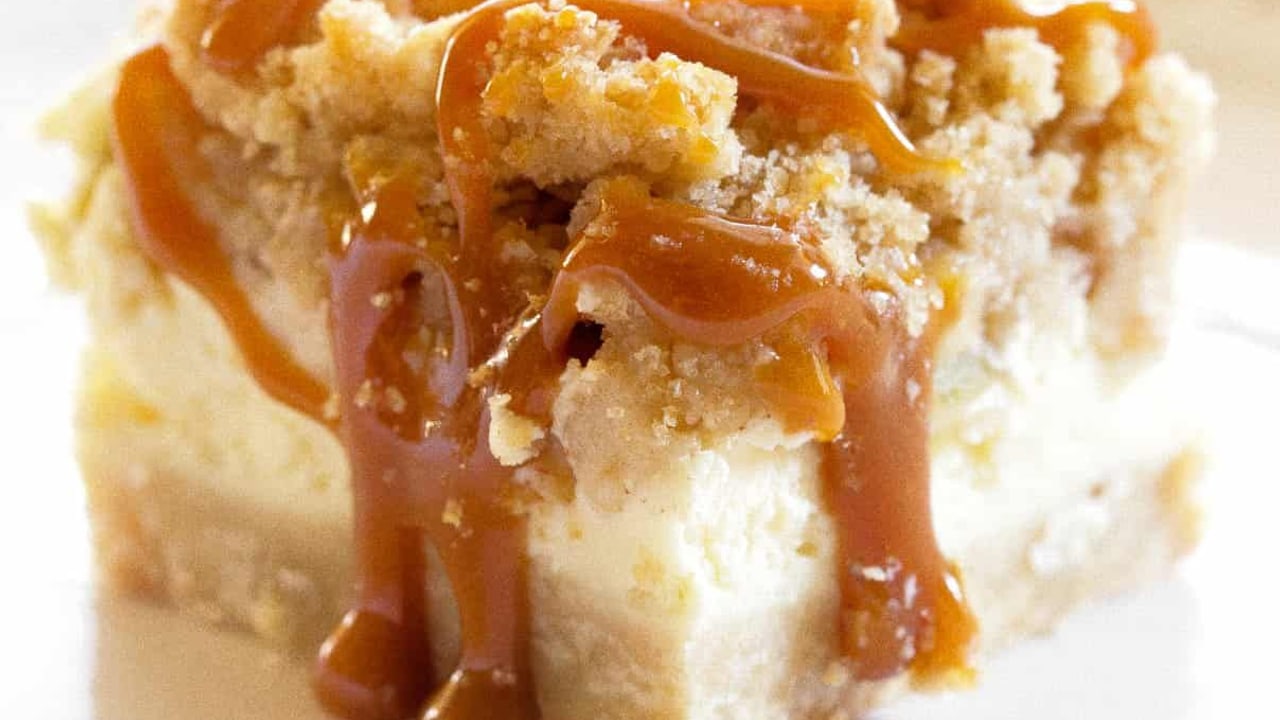 Caramel Apple Cheesecake Bars