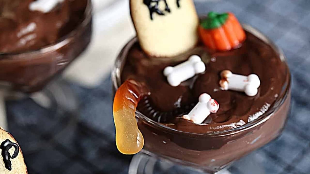 Graveyard Pudding Cups